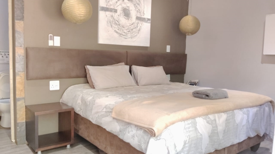 Commercial Property for Sale in Remhoogte AH North West